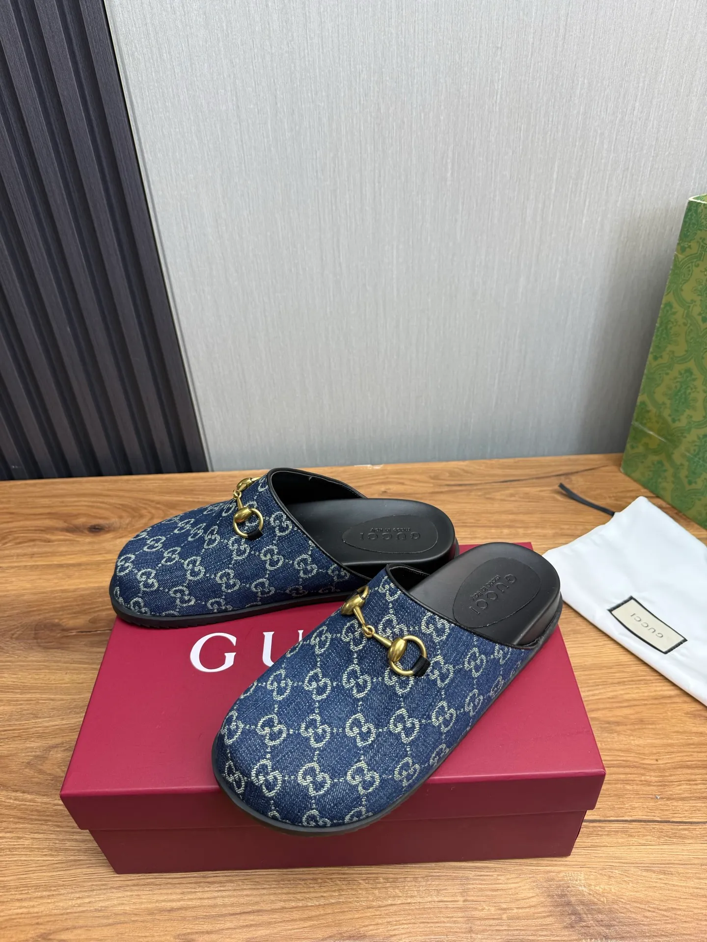 Men's men's shoes💰Pili 400💰Maoli 440💰 ＧＵＣＣＩGucci. Popular couple slippers hot sale🩷💚 🩴Official website one to one production 35-45 size 45 46 🉑️Customized!